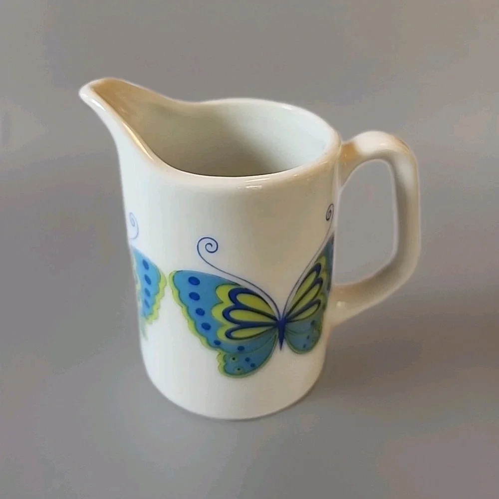 Vintage Encore Japanese Porcelain Creamer Blue &‎ Green Butterfly Design 3.5